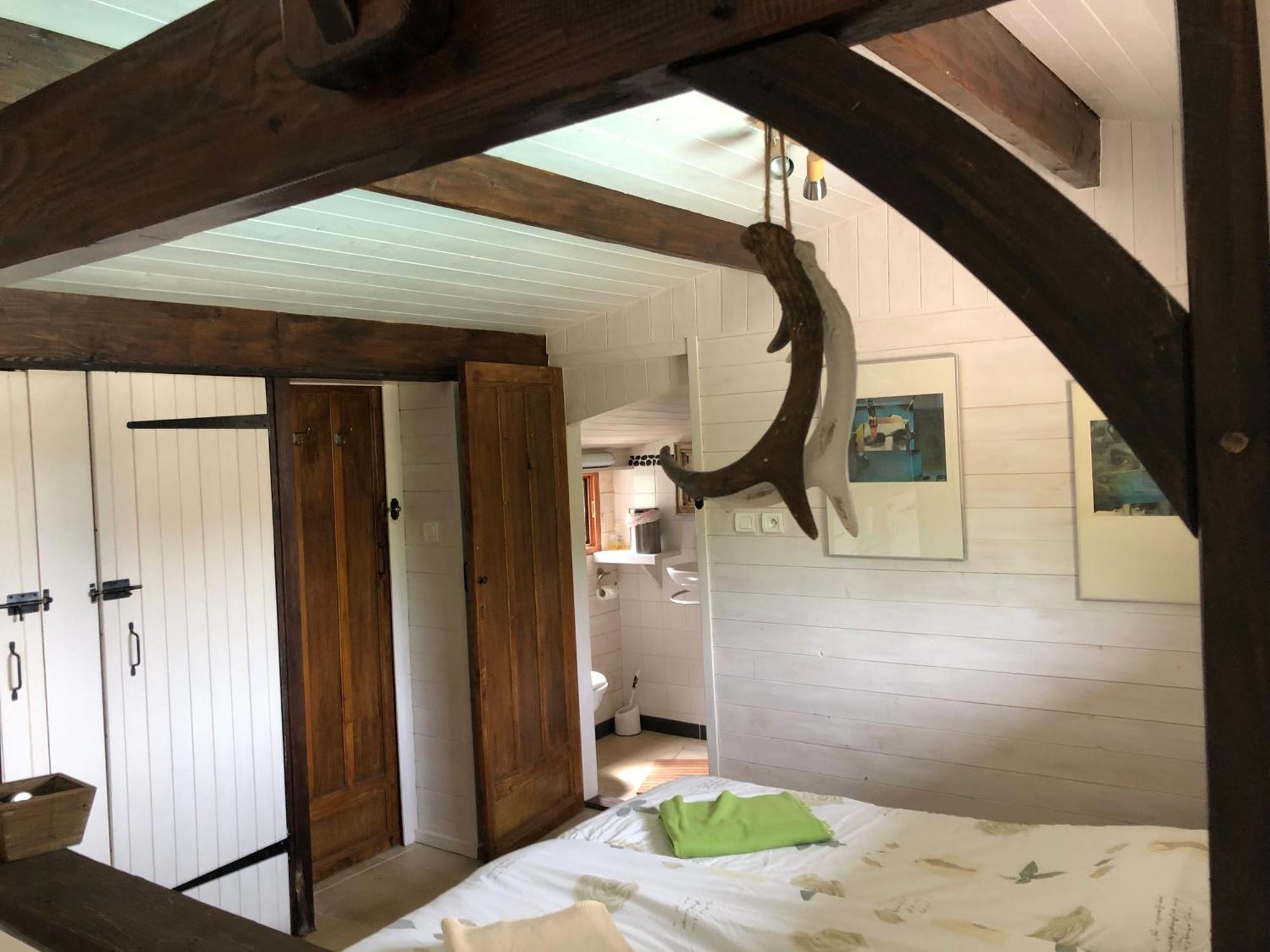 Le Bon Chemin Studio Stockholm Sainte-Nathalène 外观 照片