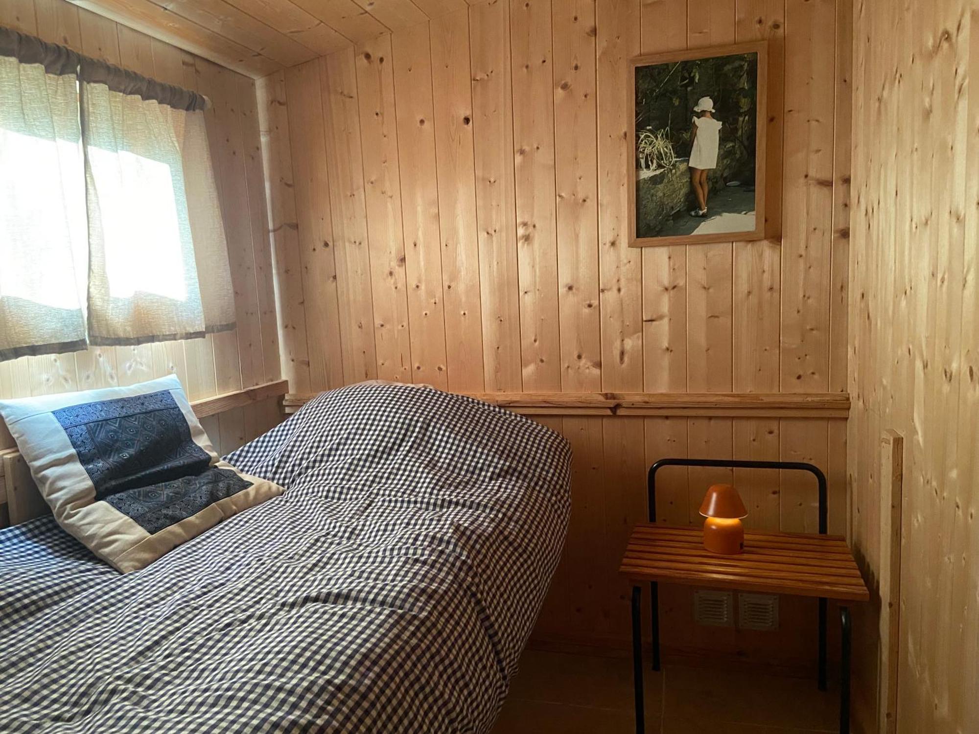 Le Bon Chemin Studio Stockholm Sainte-Nathalène 外观 照片